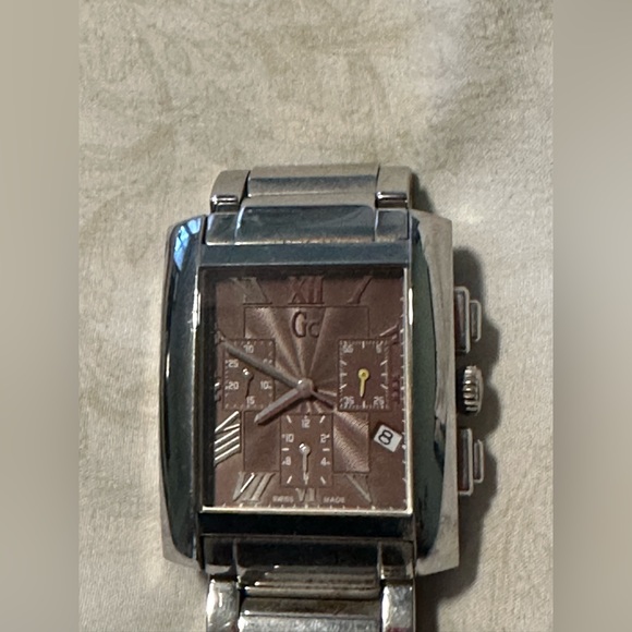 Guess Collection Watch - Picture 2 of 3